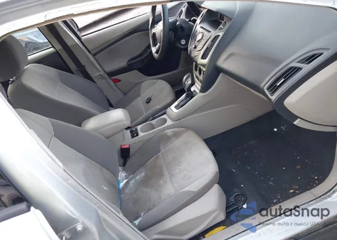 2013 Ford Focus Se z USA, uszkodzony, nr VIN 1FADP3F2XDL139389